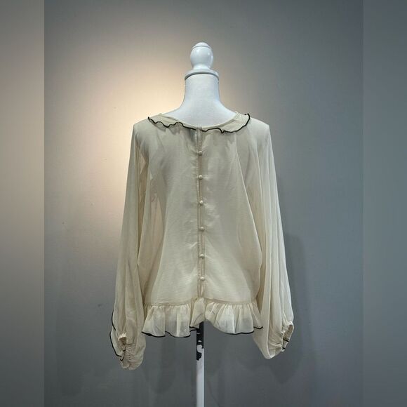 Cream H&M Chiffon Flounce Wide Fit Blouse Size M EUC - Picture 2 of 6